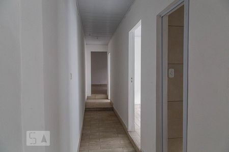 Corredor de casa para alugar com 2 quartos, 180m² em Vila Oratório, São Paulo