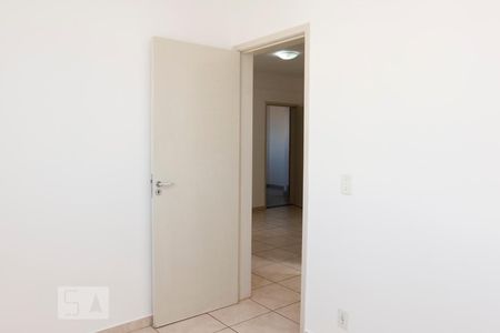 Sala de apartamento para alugar com 2 quartos, 45m² em Alto Umuarama, Uberlândia