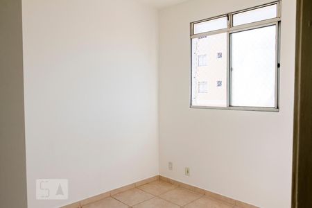 Quarto 2 de apartamento para alugar com 2 quartos, 45m² em Alto Umuarama, Uberlândia