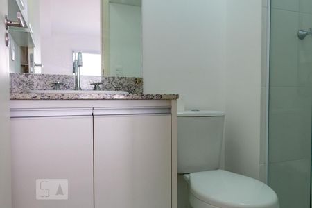 Banheiro de kitnet/studio para alugar com 1 quarto, 40m² em Melville Empresarial Ii, Barueri