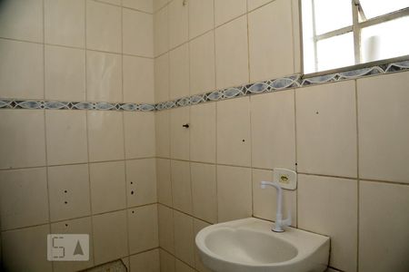 Banheiro de casa à venda com 3 quartos, 132m² em Parque Santos Dumont, Taboão da Serra