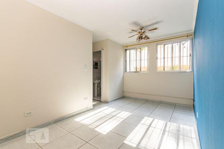 Sala  de apartamento para alugar com 2 quartos, 56m² em Vila Sílvia, São Paulo