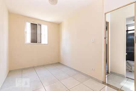 Quarto 1 de apartamento para alugar com 2 quartos, 56m² em Vila Sílvia, São Paulo