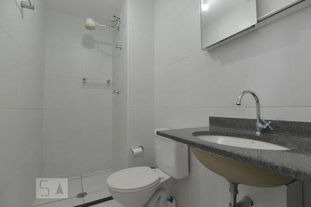 Banheiro de apartamento para alugar com 2 quartos, 35m² em Barra Funda, São Paulo