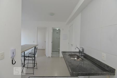 Cozinha de apartamento para alugar com 2 quartos, 35m² em Barra Funda, São Paulo