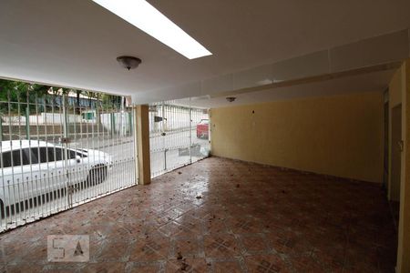 Casa à venda com 196m², 4 quartos e 3 vagas Casa à venda com 196m², 4 quartos e 3 vagasGaragem
