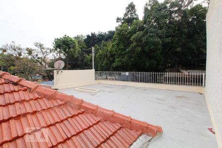 Casa à venda com 196m², 4 quartos e 3 vagas Casa à venda com 196m², 4 quartos e 3 vagasLaje