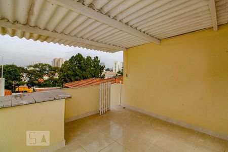 Casa à venda com 196m², 4 quartos e 3 vagas Casa à venda com 196m², 4 quartos e 3 vagasvaranda