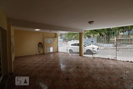 Casa à venda com 196m², 4 quartos e 3 vagas Casa à venda com 196m², 4 quartos e 3 vagasGaragem