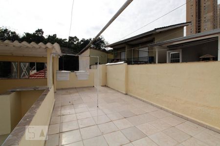 Casa à venda com 196m², 4 quartos e 3 vagas Casa à venda com 196m², 4 quartos e 3 vagasvaranda