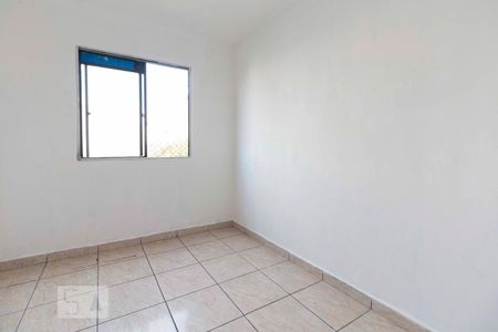 Quarto 2  de apartamento para alugar com 2 quartos, 55m² em Conjunto Residencial José Bonifácio, São Paulo