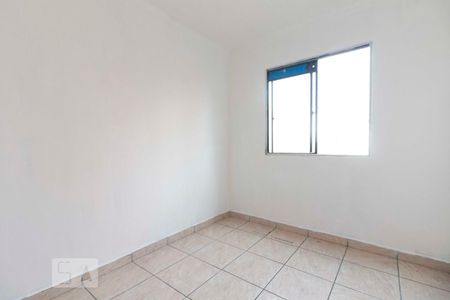 Quarto 2  de apartamento para alugar com 2 quartos, 55m² em Conjunto Residencial José Bonifácio, São Paulo