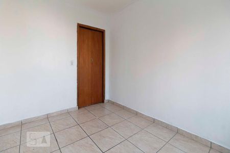 Quarto 2  de apartamento para alugar com 2 quartos, 55m² em Conjunto Residencial José Bonifácio, São Paulo