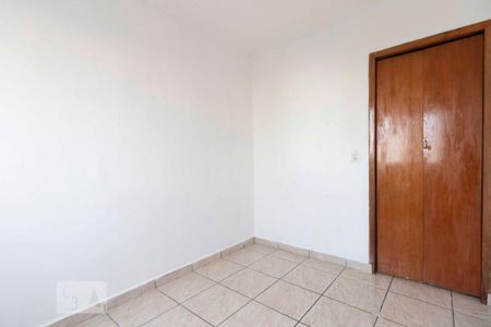 Quarto 2  de apartamento para alugar com 2 quartos, 55m² em Conjunto Residencial José Bonifácio, São Paulo