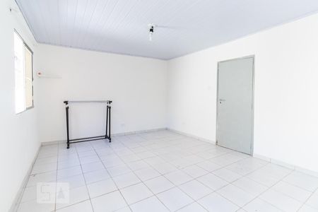 Quarto 1 de casa para alugar com 2 quartos, 44m² em Jardim Nosso Lar, São Paulo