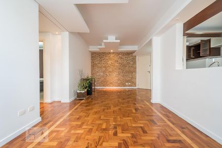 Sala de apartamento para alugar com 2 quartos, 90m² em Santo Amaro, São Paulo