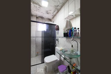 Banheiro de apartamento à venda com 2 quartos, 80m² em Vila Milton, Guarulhos