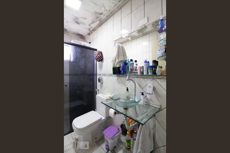 Banheiro de apartamento à venda com 2 quartos, 80m² em Vila Milton, Guarulhos