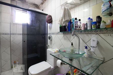 Banheiro de apartamento à venda com 2 quartos, 80m² em Vila Milton, Guarulhos