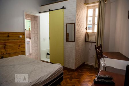 Sala/Quarto de kitnet/studio à venda com 2 quartos, 111m² em Copacabana, Rio de Janeiro