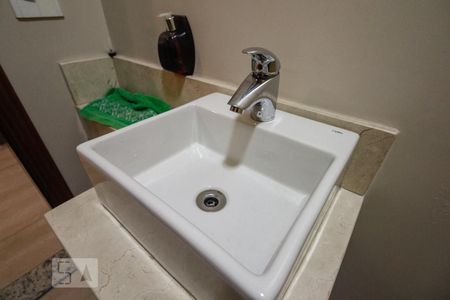 Lavabo  de casa à venda com 4 quartos, 400m² em Vila Aricanduva, São Paulo