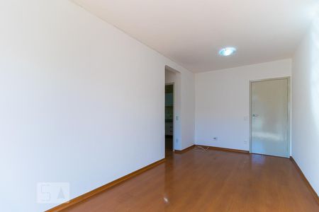 Sala de apartamento para alugar com 2 quartos, 70m² em Vila Industrial, Campinas