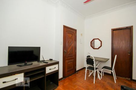 Sala de apartamento para alugar com 1 quarto, 36m² em Copacabana, Rio de Janeiro