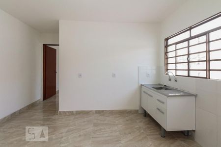 Sala e Cozinha  de casa de condomínio para alugar com 1 quarto, 35m² em Vila Carrao, São Paulo