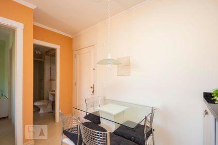 Sala  de apartamento para alugar com 1 quarto, 41m² em Rio Branco, Porto Alegre