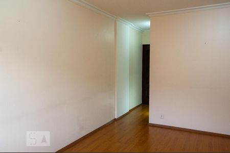 Sala de apartamento para alugar com 2 quartos, 62m² em Jardim Santa Terezinha (zona Leste), São Paulo