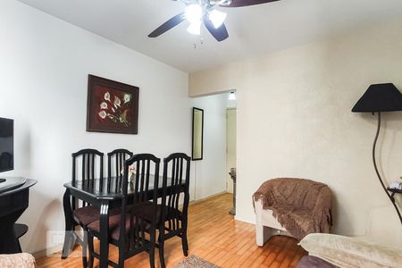 Sala de apartamento para alugar com 1 quarto, 49m² em Centro Histórico, Porto Alegre