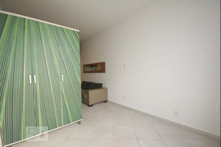 Quarto de kitnet/studio para alugar com 1 quarto, 40m² em Catete, Rio de Janeiro