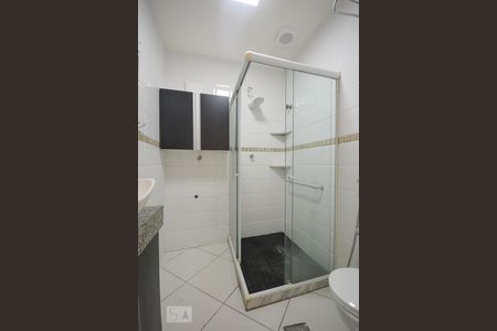 Banheiro Social de kitnet/studio para alugar com 1 quarto, 40m² em Catete, Rio de Janeiro
