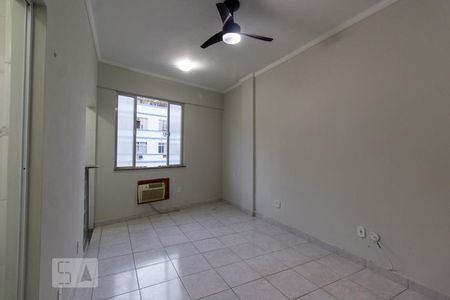 Studio de apartamento para alugar com 1 quarto, 26m² em Catete, Rio de Janeiro