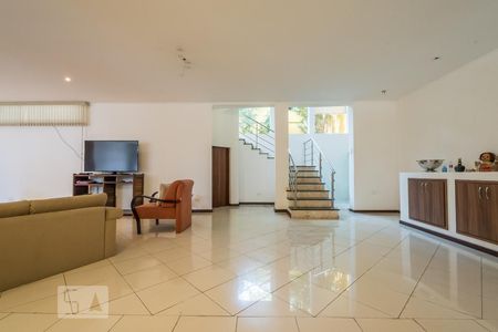 Sala de casa à venda com 5 quartos, 400m² em Jardim Petropolis, São Paulo