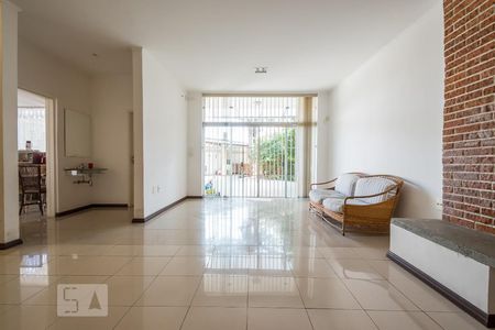 Sala de casa à venda com 5 quartos, 400m² em Jardim Petropolis, São Paulo