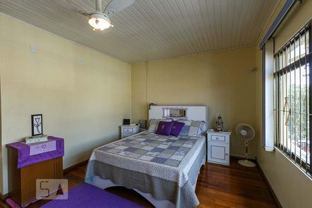 Casa à venda com 300m², 3 quartos e 4 vagas Casa à venda com 300m², 3 quartos e 4 vagasQuarto 1 - Suíte