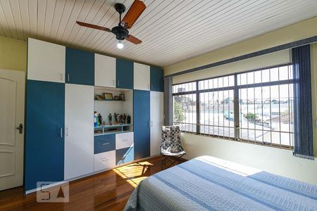 Casa à venda com 300m², 3 quartos e 4 vagas Casa à venda com 300m², 3 quartos e 4 vagasQuarto 2