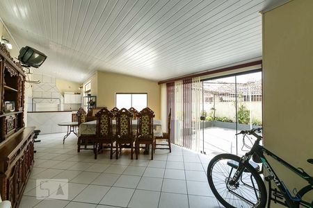 Casa à venda com 300m², 3 quartos e 4 vagas Casa à venda com 300m², 3 quartos e 4 vagasCozinha 2