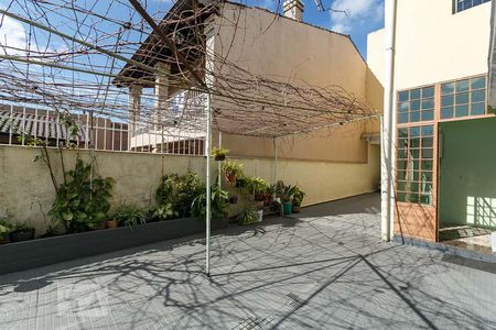 Casa à venda com 300m², 3 quartos e 4 vagas Casa à venda com 300m², 3 quartos e 4 vagasÁrea Externa