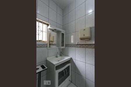 Casa à venda com 300m², 3 quartos e 4 vagas Casa à venda com 300m², 3 quartos e 4 vagasBanheiro