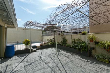 Casa à venda com 300m², 3 quartos e 4 vagas Casa à venda com 300m², 3 quartos e 4 vagasÁrea Externa