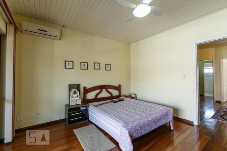 Casa à venda com 300m², 3 quartos e 4 vagas Casa à venda com 300m², 3 quartos e 4 vagasQuarto 3