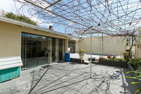 Casa à venda com 300m², 3 quartos e 4 vagas Casa à venda com 300m², 3 quartos e 4 vagasÁrea Externa