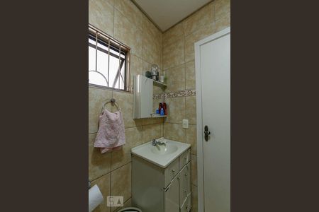 Casa à venda com 300m², 3 quartos e 4 vagas Casa à venda com 300m², 3 quartos e 4 vagasBanheiro 2