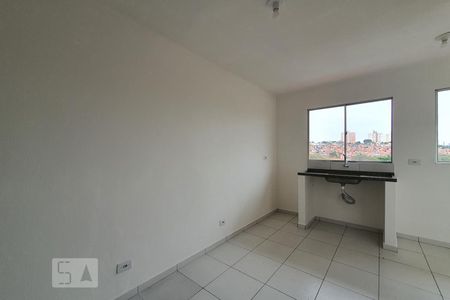 Sala/cozinha de apartamento para alugar com 1 quarto, 22m² em Vila das Mercês, São Paulo