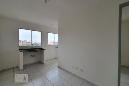 Sala/cozinha de apartamento para alugar com 1 quarto, 22m² em Vila das Mercês, São Paulo