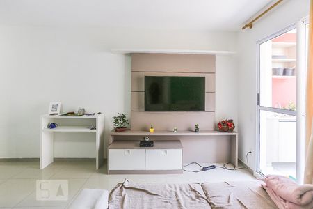 Sala de Estar de apartamento à venda com 3 quartos, 70m² em Vila Nova Alba, São Paulo