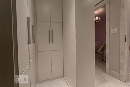 Corredor de apartamento para alugar com 3 quartos, 212m² em Carmo, Belo Horizonte