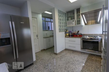 Cozinha de apartamento para alugar com 3 quartos, 212m² em Carmo, Belo Horizonte